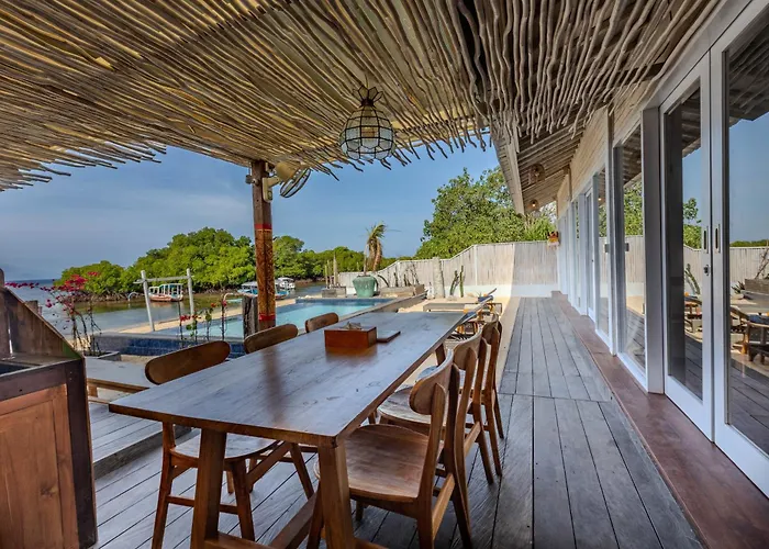 Koral 3 Bedrooms Beachfront *