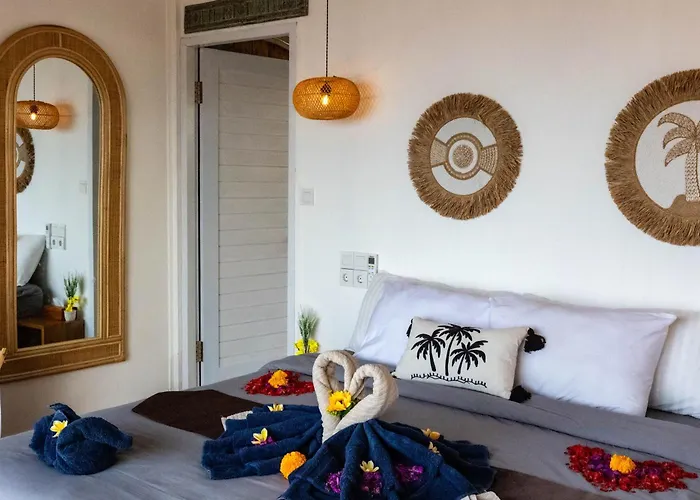 Koral 3 Bedrooms Beachfront *