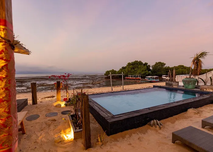 Koral 3 Bedrooms Beachfront Villa *