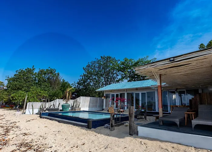 Koral 3 Bedrooms Beachfront
