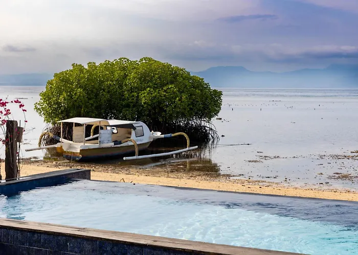 Koral 3 Bedrooms Beachfront Villa